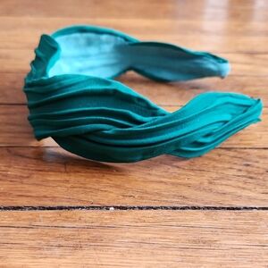Green Wavy Headband